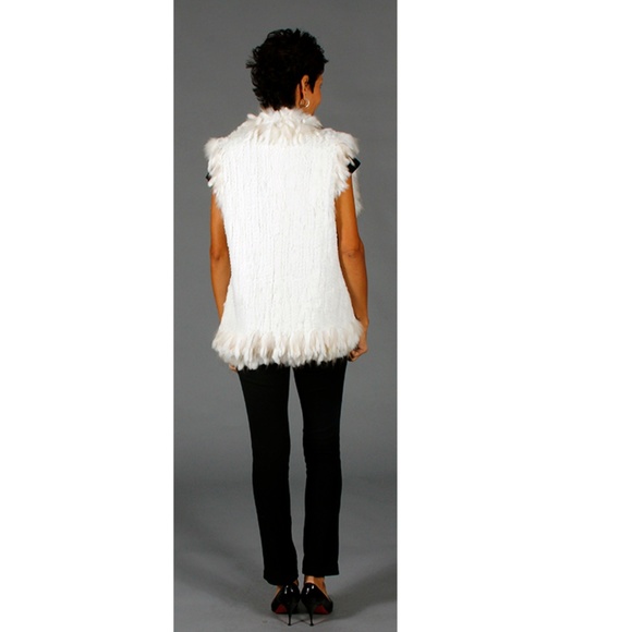 Rex Rabbit 26″ Knitted Vest with Matching Fox Fur - Picture 2 of 2